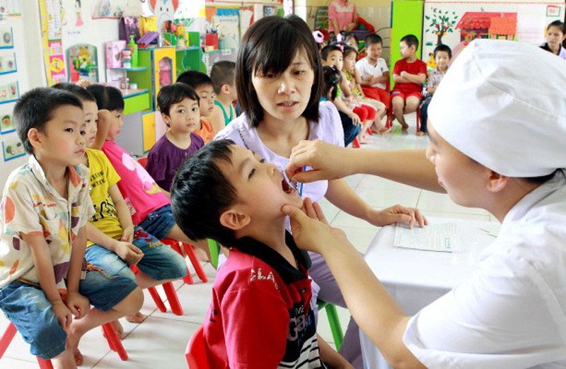 Uống vitamin A trước hay sau bữa ăn