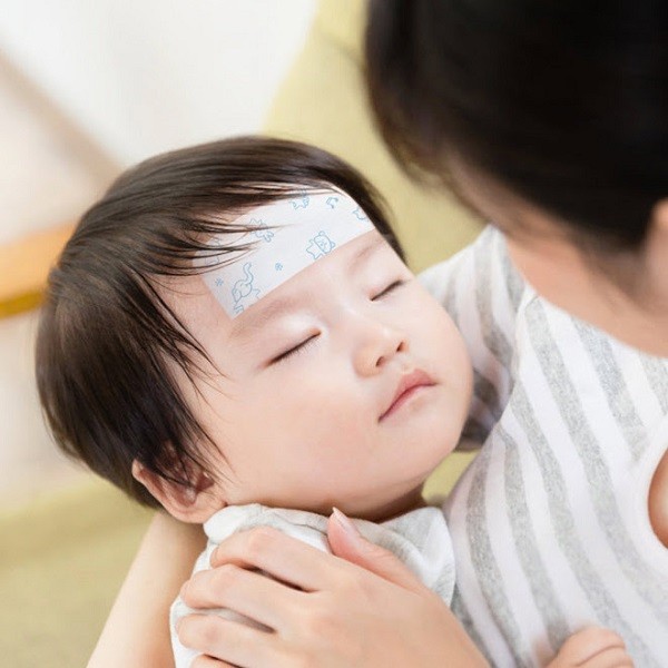 cách hạ sốt cho trẻ, cách hạ sốt cho trẻ sơ sinh, cách hạ sốt cho trẻ sau khi tiêm phòng, cách hạ sốt cho trẻ tại nhà, cách hạ sốt cho trẻ mọc răng, cách hạ sốt cho trẻ nhanh nhất, cách hạ sốt cho trẻ em, các cách hạ sốt cho trẻ, cách hạ sốt cho trẻ nhỏ