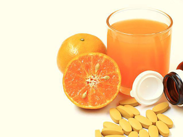 viên uống vitamin c trắng da,viên uống vitamin c làm trắng da,uống viên vitamin c có trắng da không,viên uống trắng da vitamin c của nhật